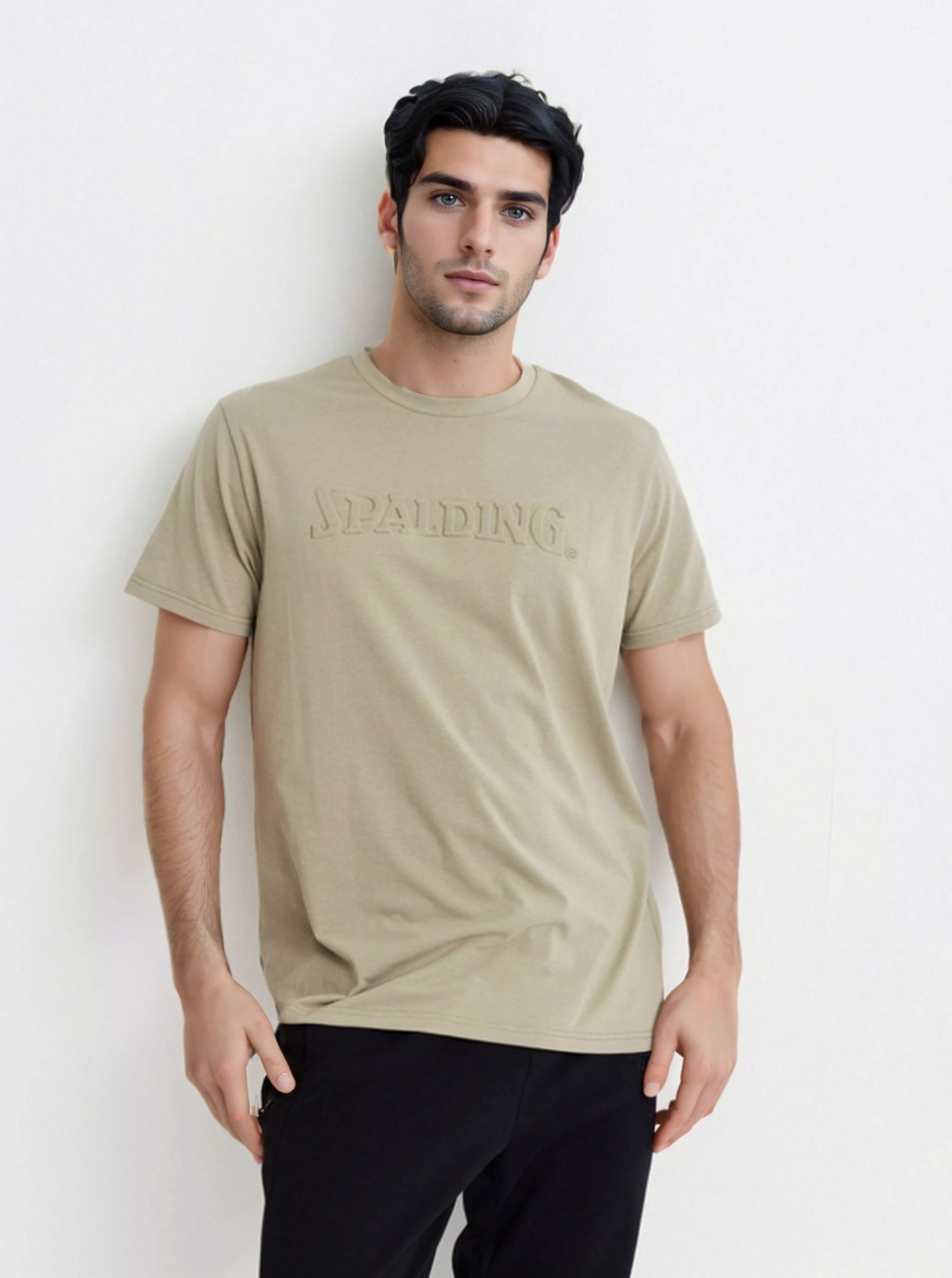 POLERA LOGOTIPO SOBRE RELIEVE