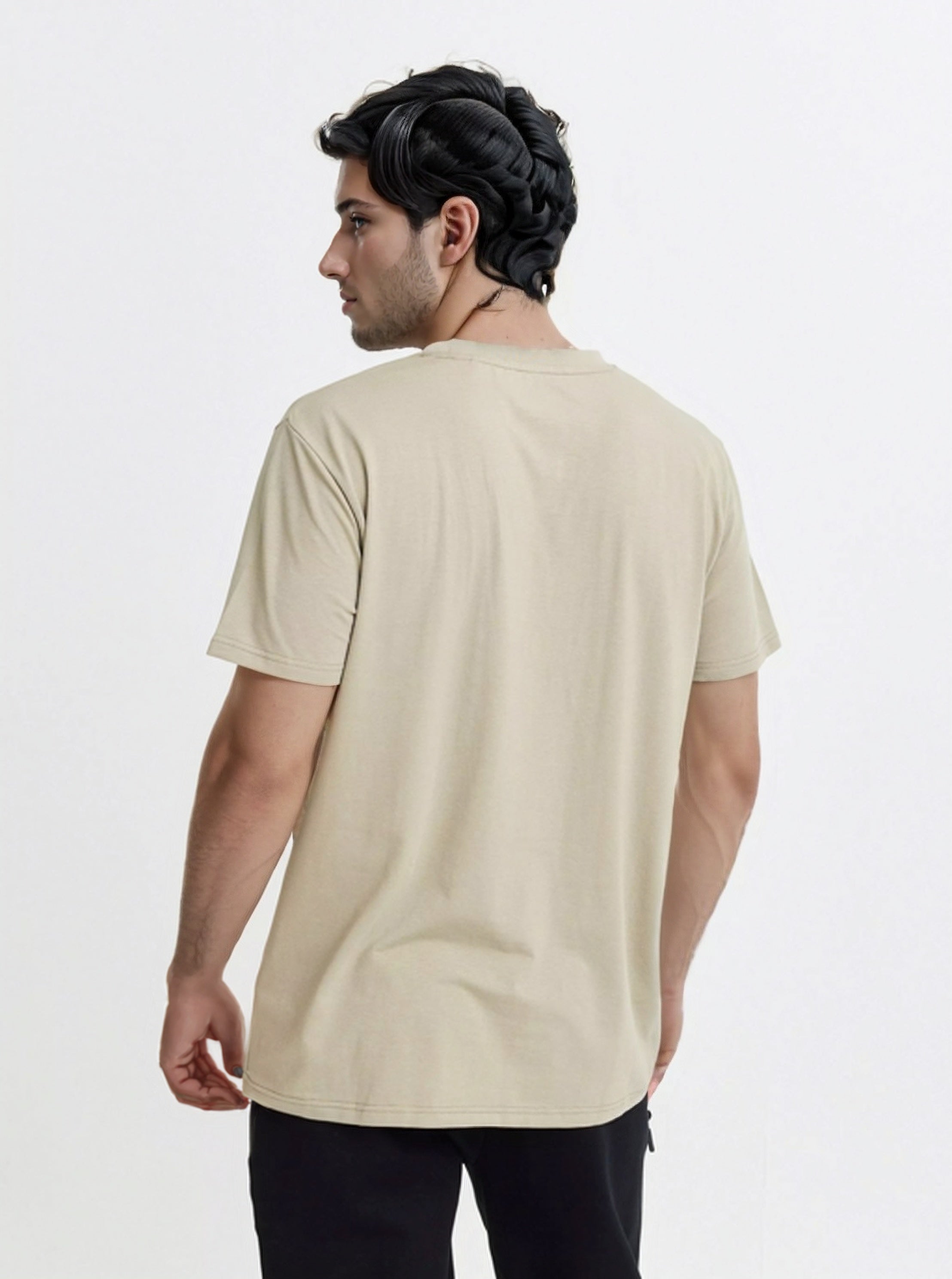 POLERA LOGOTIPO SOBRE RELIEVE