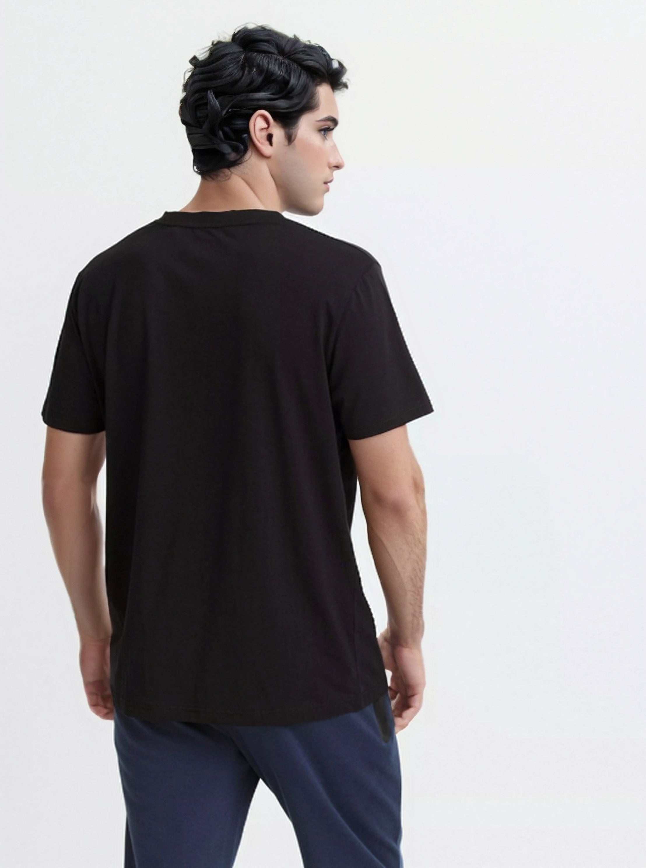 POLERA LOGOTIPO SOBRE RELIEVE