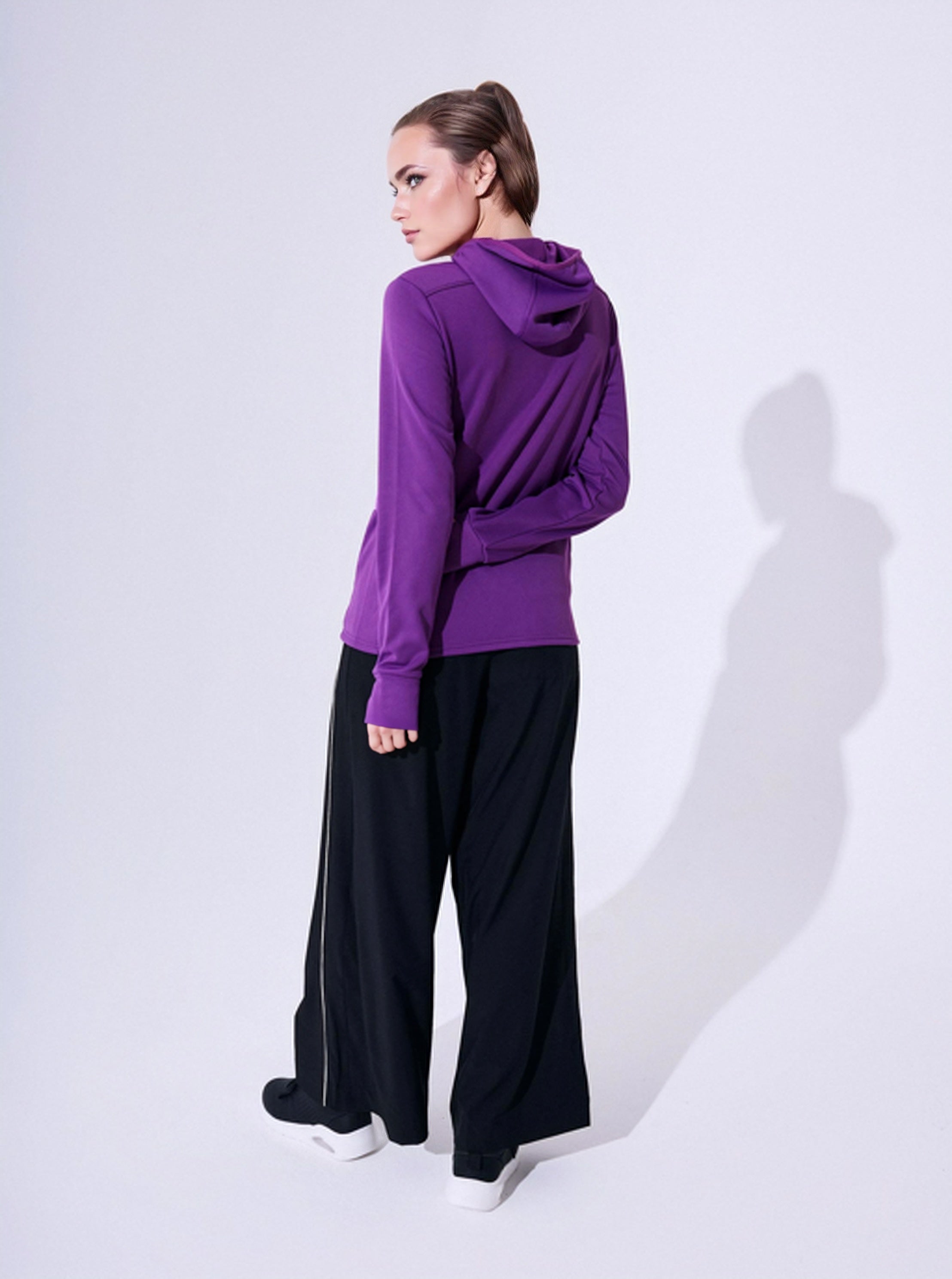 POLERON TECNICO CON GORRO INTERIOR FLEECE