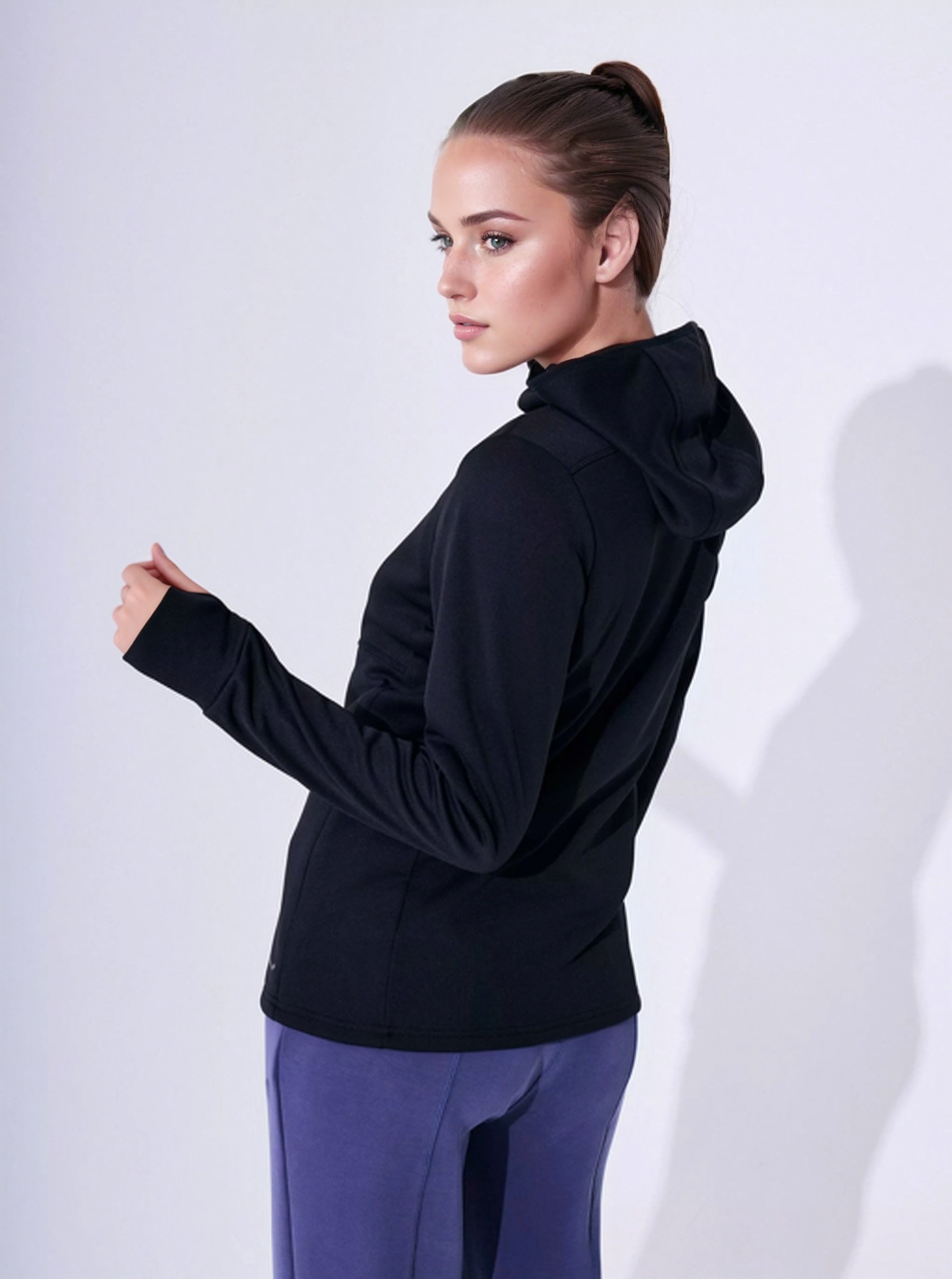 POLERON TECNICO CON GORRO INTERIOR FLEECE