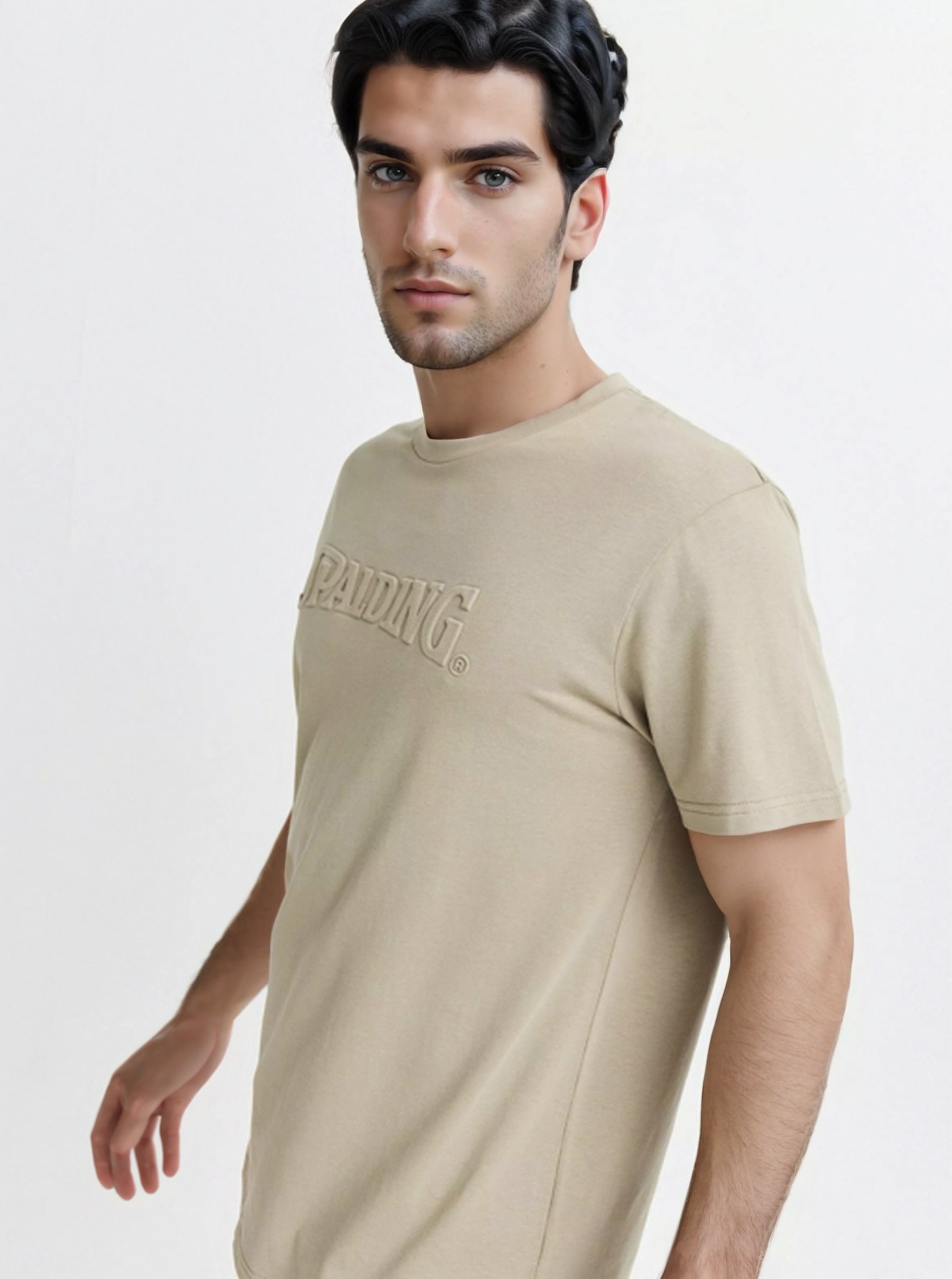 POLERA LOGOTIPO SOBRE RELIEVE