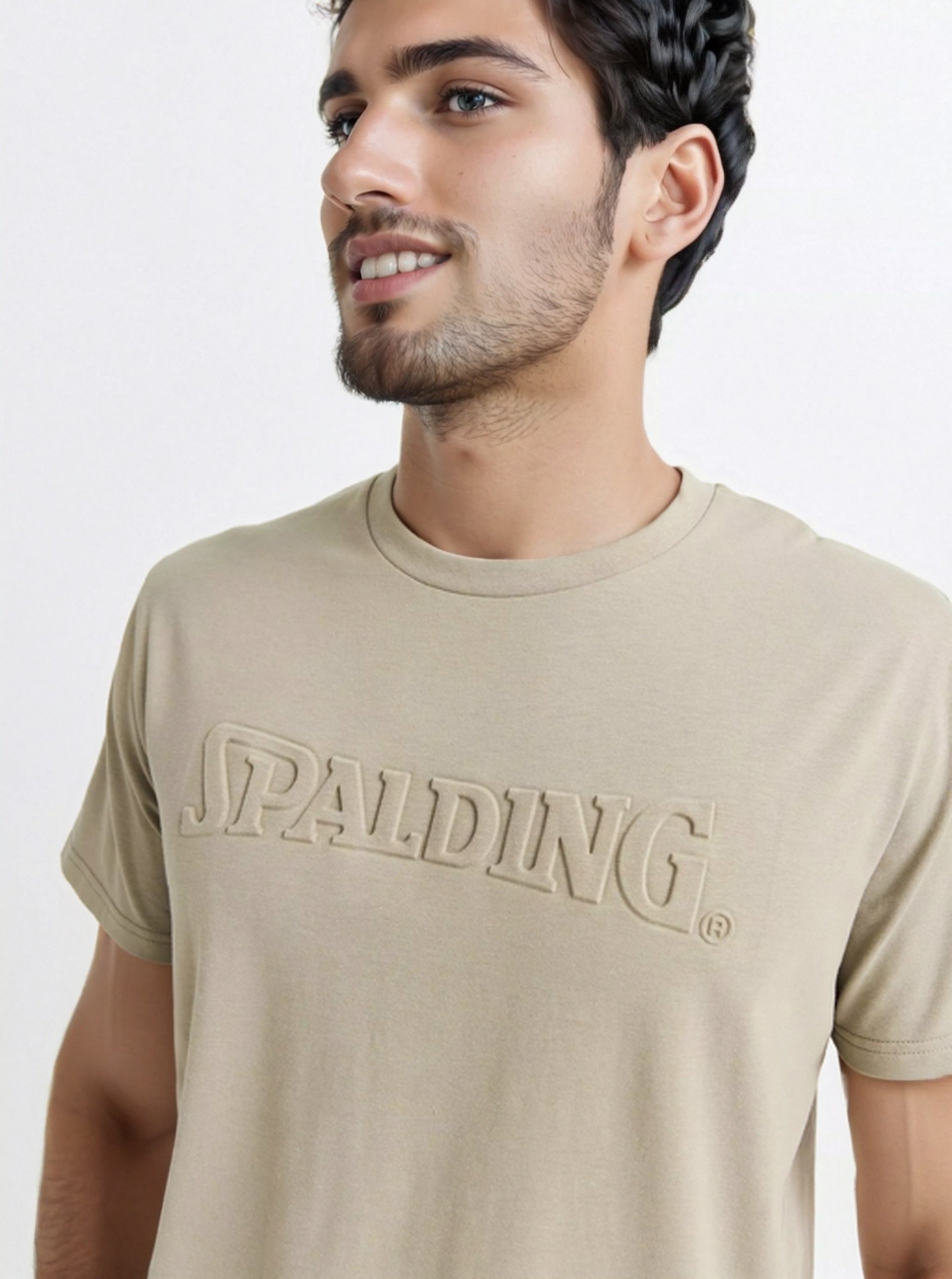 POLERA LOGOTIPO SOBRE RELIEVE