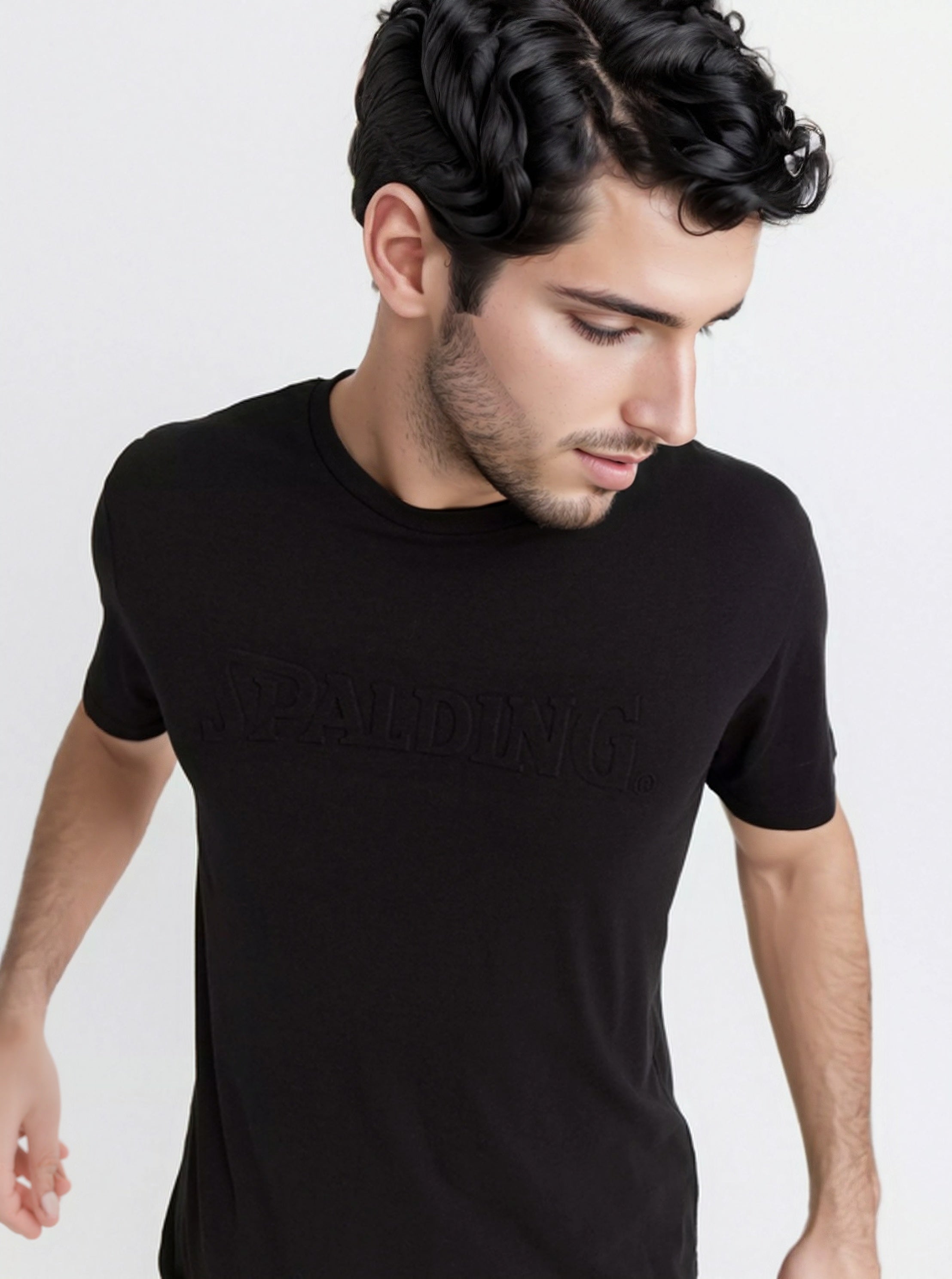 POLERA LOGOTIPO SOBRE RELIEVE